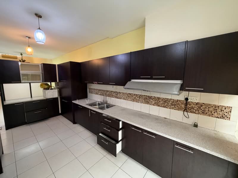 3-storey Terraced House for Sale in Taman Tasik Damai (Sungai Besi) - Ivan Tan - Kitchen - PropertyGuru.com.my