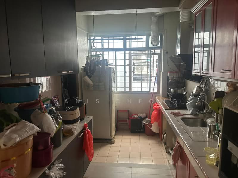 Pangsapuri untuk Dijual di Suria Kipark Damansara - Yanis Cheong - Kitchen - PropertyGuru.com.my