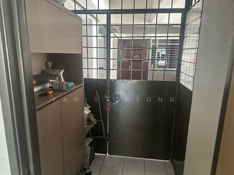 Pangsapuri untuk Dijual di Suria Kipark Damansara - Yanis Cheong - Entrance - PropertyGuru.com.my