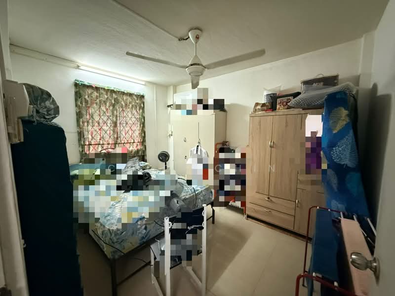 Flat for Sale at Taman Daya - Chloe Chin - Bedroom - PropertyGuru.com.my