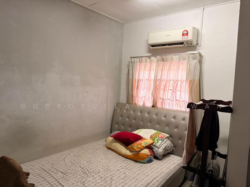 2-storey Terraced House for Sale in Taman Sutera (Kajang) - Gudrotullah Ikhwan - Bedroom - PropertyGuru.com.my