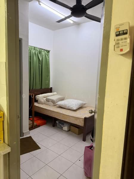 2-storey Terraced House for Sale in Taman Sutera (Kajang) - Gudrotullah Ikhwan - Bedroom - PropertyGuru.com.my