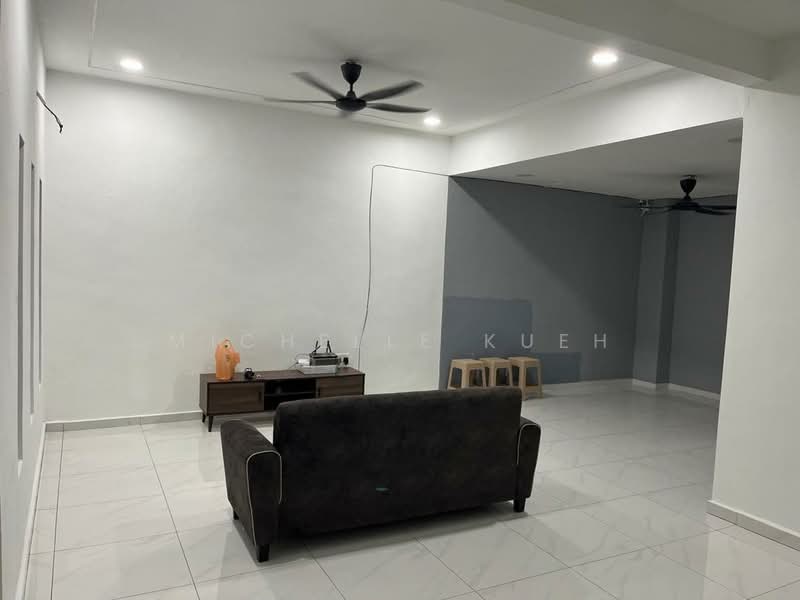 Rumah Teres 2-Tingkat untuk Disewa di Taman Gembira (Tampoi) - Michelle Kueh - Living Room - PropertyGuru.com.my