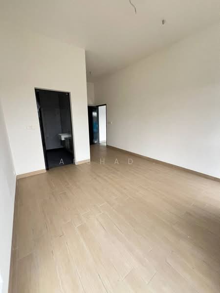 Semi-Detached House for Sale in Bandar Uda Utama (Johor Bahru) - Arshad . - Interior - PropertyGuru.com.my