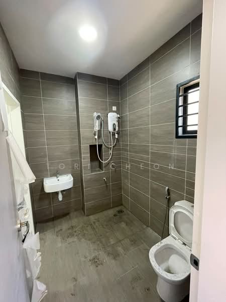 Rumah Teres 2-Tingkat untuk Disewa di Johor Bahru (Johor) - Tori Cheon - Bathroom - PropertyGuru.com.my