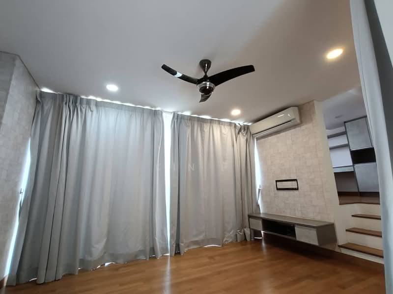 3.5-storey Terraced House for Sale in 8 Hevea Ampang (Ampang) - Kin L - Living Room - PropertyGuru.com.my