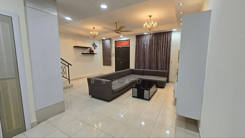 Rumah Teres 2-Tingkat untuk Dijual di Setia Tropika (Johor Bahru) - Arshad . - Living Room - PropertyGuru.com.my