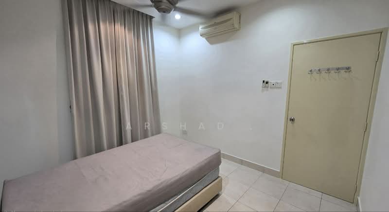 Rumah Teres 2-Tingkat untuk Dijual di Setia Tropika (Johor Bahru) - Arshad . - Bedroom - PropertyGuru.com.my