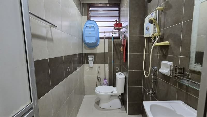 Rumah Teres 2-Tingkat untuk Dijual di Setia Tropika (Johor Bahru) - Arshad . - Bathroom - PropertyGuru.com.my