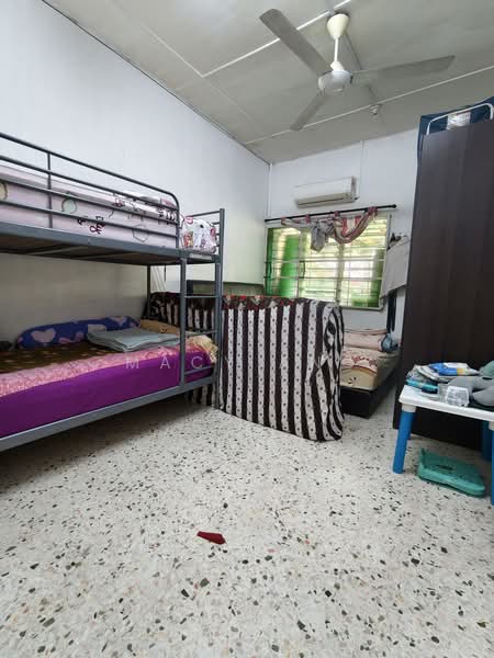 Rumah Teres 1-Tingkat untuk Dijual di Taman Telok (Telok Panglima Garang) - Macy Ang - PropertyGuru.com.my