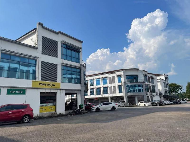 Shop for Rent in Taman Lagenda Putra (Kulai) - Caryn Ter - Exterior - PropertyGuru.com.my