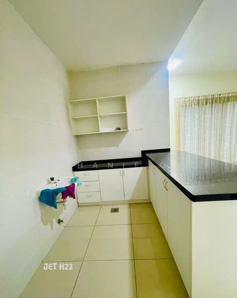 Bungalow House for Rent in Bandar Parklands (Klang) - Stephanie Quek - Kitchen - PropertyGuru.com.my