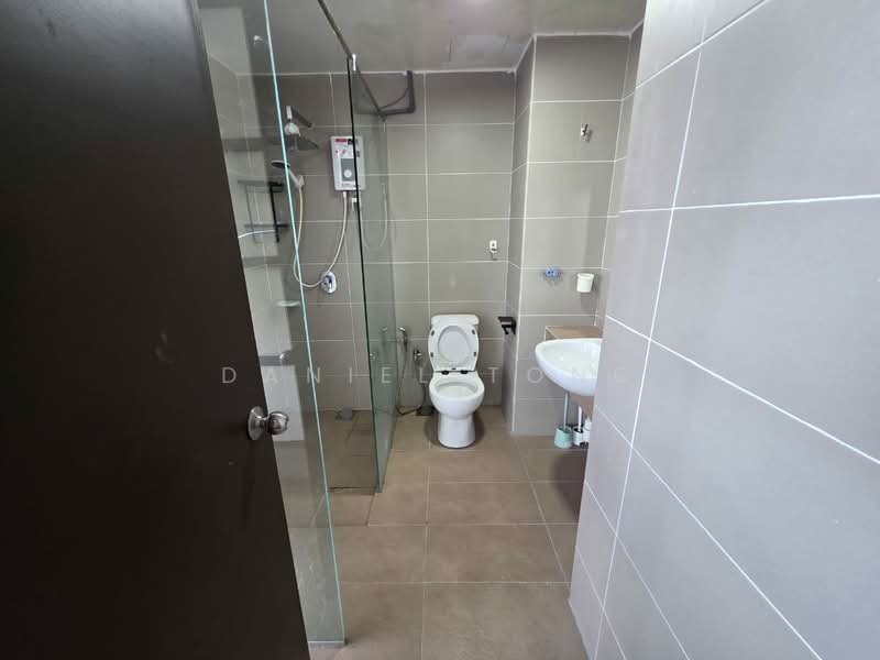 Kediaman Servis untuk Disewa di Saujana Residency - Daniel Tong - Bathroom - PropertyGuru.com.my