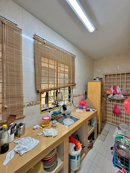 2.5-storey Terraced House for Sale in Jalil Sutera (Bukit Jalil) - Aivan Ng - Kitchen - PropertyGuru.com.my