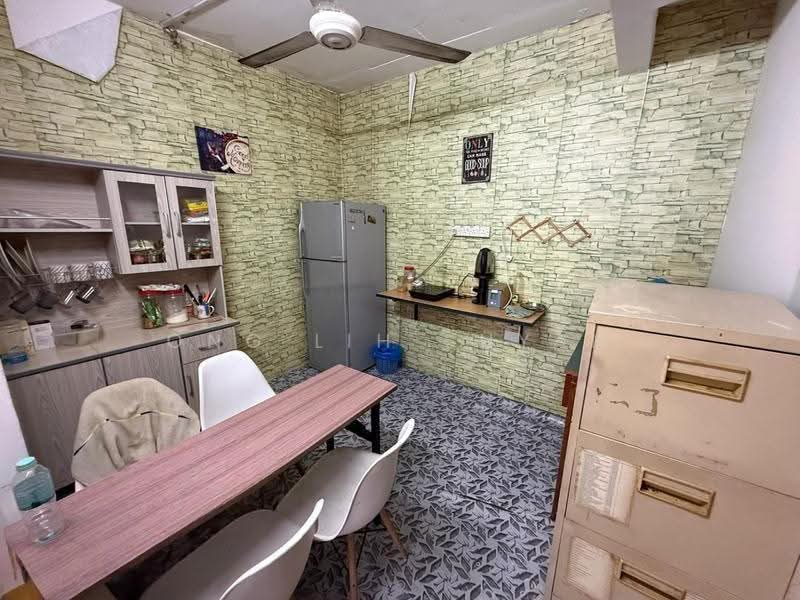 Rumah Flat untuk Dijual di Taman Scientex - Ong Lih Shyan - Kitchen - PropertyGuru.com.my
