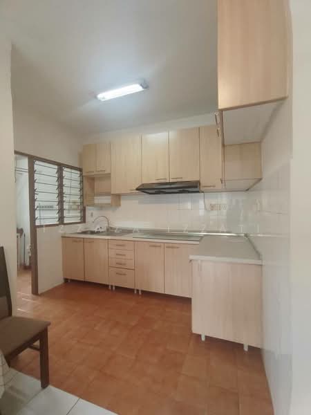 Pangsapuri untuk Dijual di SD Tiara Apartment - Izzaza Izzati - Kitchen - PropertyGuru.com.my