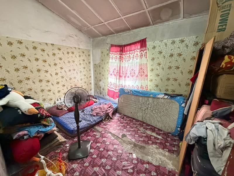 Rumah Teres 2-Tingkat untuk Dijual di Taman Desa Jaya (Johor Bahru) - Gloson Ten - Bedroom - PropertyGuru.com.my