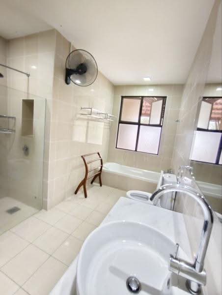 Semi-Detached House for Sale in Leisure Farm (Gelang Patah) - Ong Lih Shyan - Bathroom - PropertyGuru.com.my