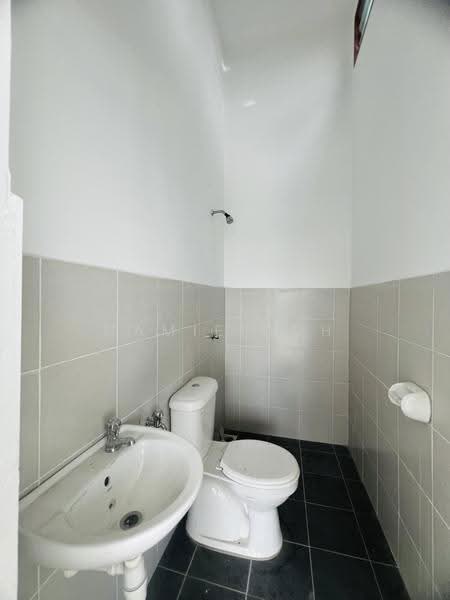Rumah Teres 2-Tingkat untuk Dijual di Durian Tunggal (Melaka) - Camie Goh - PropertyGuru.com.my