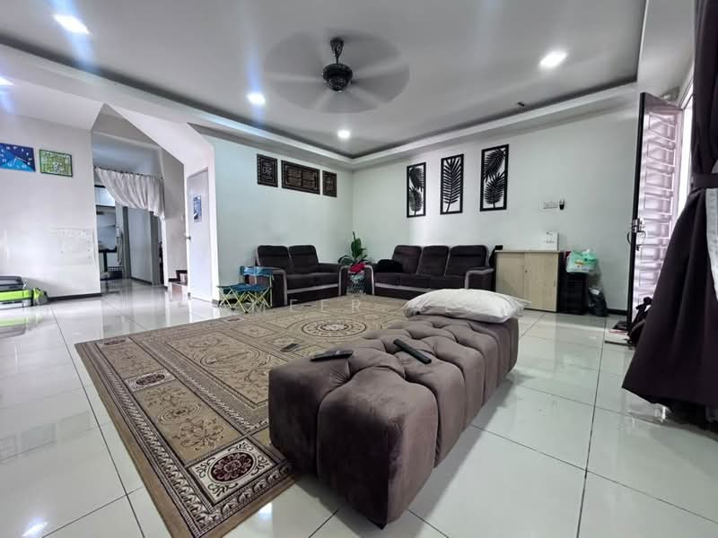 2-storey Terraced House for Sale in Bandar Putra Height (Subang Jaya) - Ameer Ali - Living Room - PropertyGuru.com.my