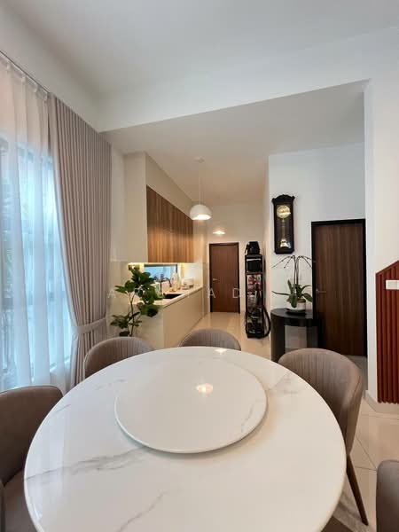 Cluster House for Sale in Johor Bahru (Johor) - Arshad . - Dining Room - PropertyGuru.com.my