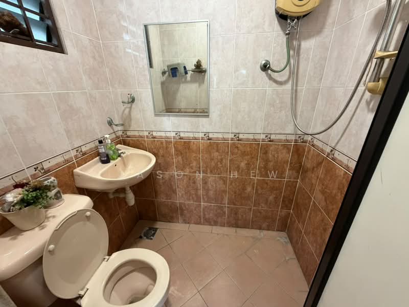 Rumah Teres 2-Tingkat untuk Disewa di Usj 3 (Subang Jaya) - Jason Hew - Bathroom - PropertyGuru.com.my