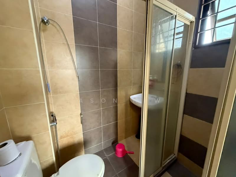 Rumah Teres 2-Tingkat untuk Disewa di Usj 3 (Subang Jaya) - Jason Hew - Bathroom - PropertyGuru.com.my