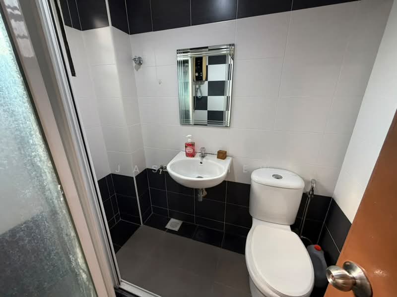 Rumah Teres 2-Tingkat untuk Disewa di Usj 3 (Subang Jaya) - Jason Hew - Bathroom - PropertyGuru.com.my