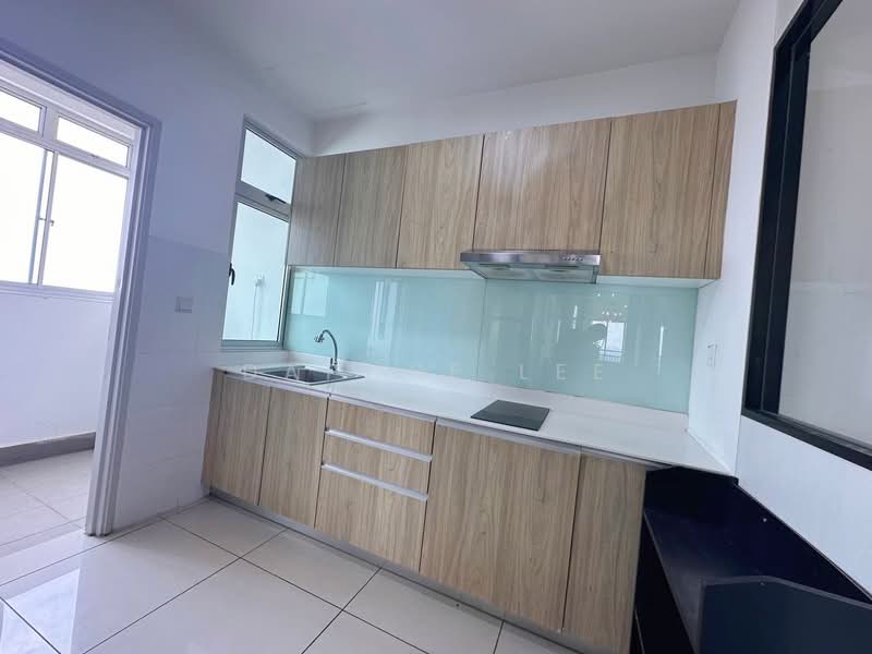 Kediaman Servis untuk Disewa di Meridin Bayvue Serviced Apartment - Daphne Lee - Kitchen - PropertyGuru.com.my