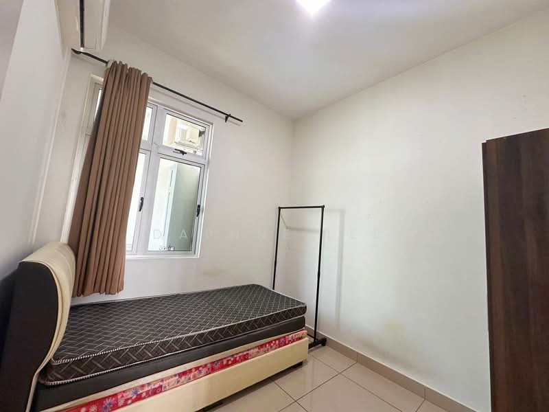 Kediaman Servis untuk Disewa di Meridin Bayvue Serviced Apartment - Daphne Lee - Bedroom - PropertyGuru.com.my