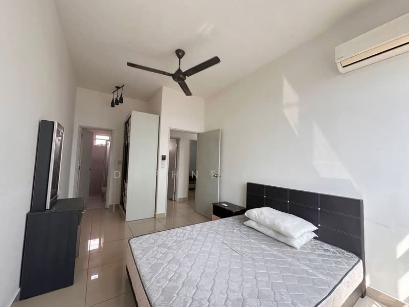 Kediaman Servis untuk Disewa di Meridin Bayvue Serviced Apartment - Daphne Lee - Bedroom - PropertyGuru.com.my