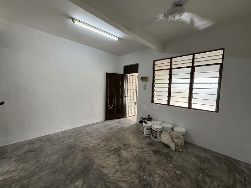 2-storey Terraced House for Sale in Taman Pelangi Jaya (Kluang) - Sam Bro - Interior - PropertyGuru.com.my