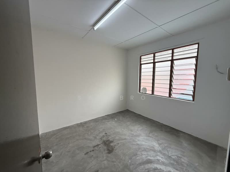2-storey Terraced House for Sale in Taman Pelangi Jaya (Kluang) - Sam Bro - PropertyGuru.com.my