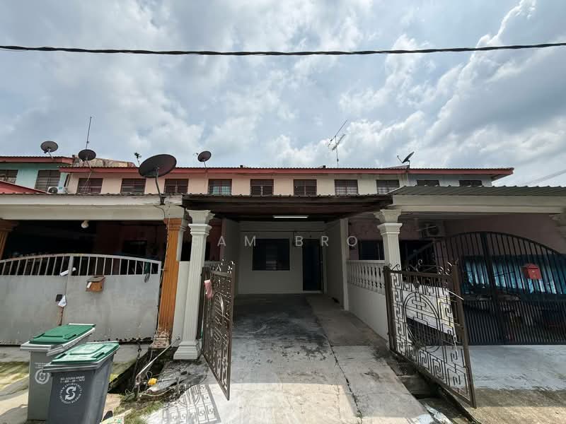 2-storey Terraced House for Sale in Taman Pelangi Jaya (Kluang) - Sam Bro - Exterior - PropertyGuru.com.my