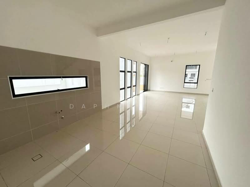 Rumah Teres untuk Dijual di Taman Desa Tebrau (Tebrau) - Daphne Lee - Living Room - PropertyGuru.com.my