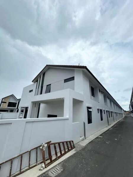 Rumah Teres untuk Dijual di Taman Desa Tebrau (Tebrau) - Daphne Lee - Exterior - PropertyGuru.com.my