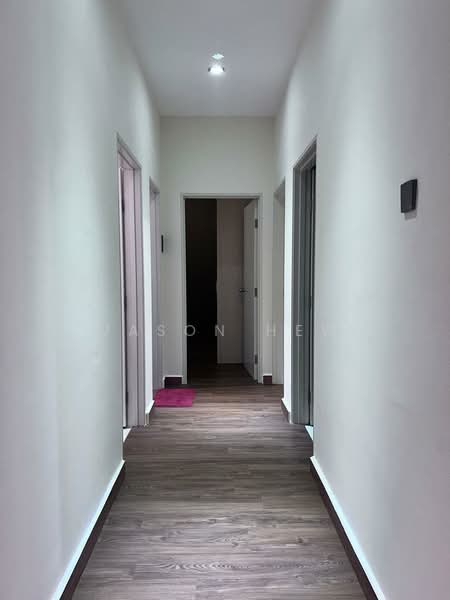 Kediaman Servis untuk Dijual di BSP 21 - Jason Hew - Corridor - PropertyGuru.com.my