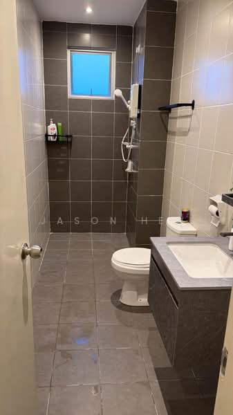 Kediaman Servis untuk Dijual di BSP 21 - Jason Hew - Bathroom - PropertyGuru.com.my