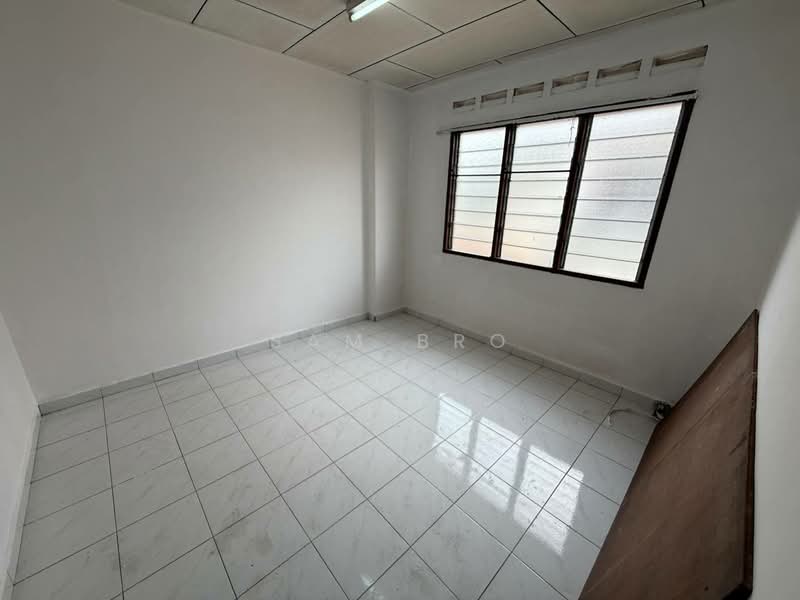 2-storey Terraced House for Sale in Taman Desa Kluang (Kluang) - Sam Bro - Interior - PropertyGuru.com.my