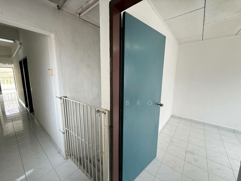 2-storey Terraced House for Sale in Taman Desa Kluang (Kluang) - Sam Bro - Interior - PropertyGuru.com.my