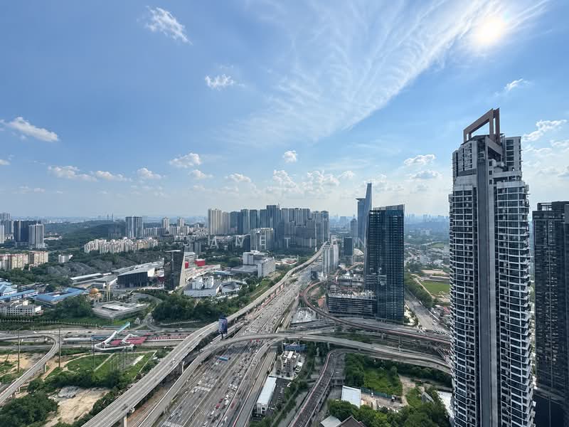 Kediaman Servis untuk Dijual di Southpoint Residences - Jay Tian - Balcony View - PropertyGuru.com.my