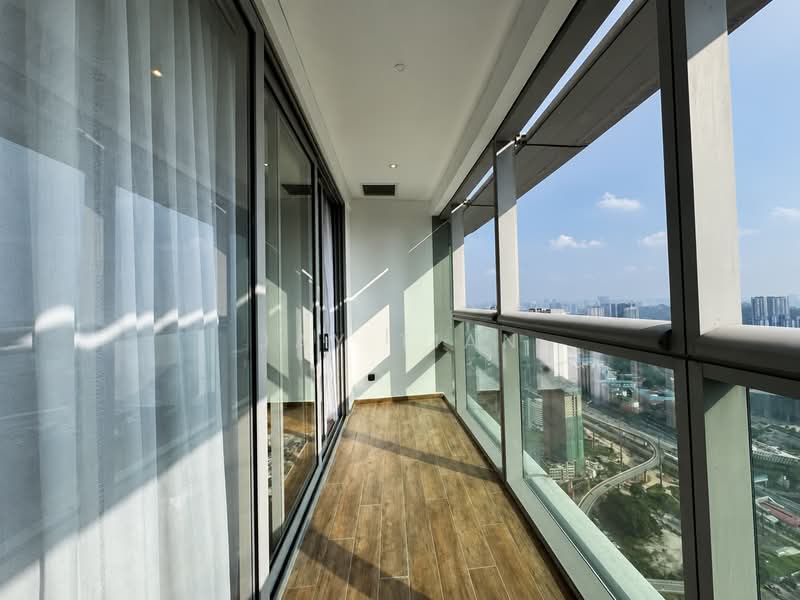Kediaman Servis untuk Dijual di Southpoint Residences - Jay Tian - Balcony - PropertyGuru.com.my
