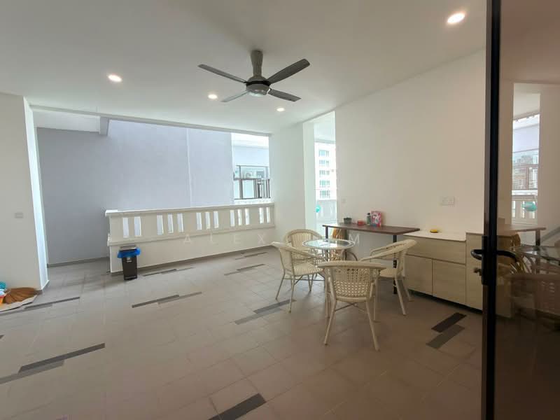 Kondominium untuk Disewa di Logan Residency (Logan Mansion) - Alex Lim - Balcony - PropertyGuru.com.my