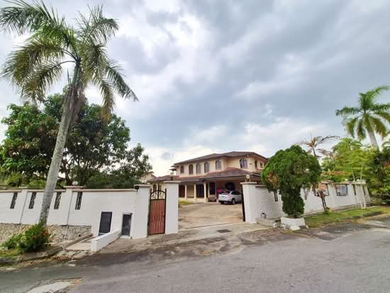 Bungalow House for Sale in Kota Damansara (Selangor) - Aimi Mahirah - PropertyGuru.com.my