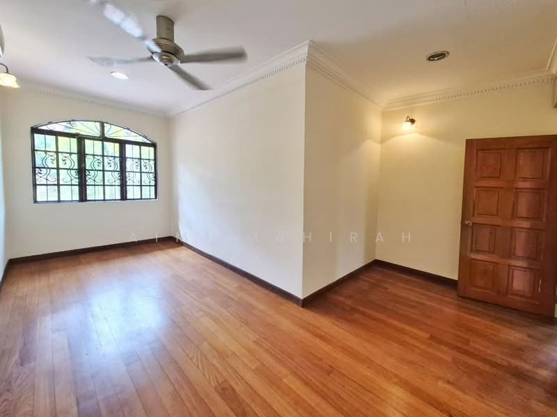 Bungalow House for Sale in Kota Damansara (Selangor) - Aimi Mahirah - PropertyGuru.com.my