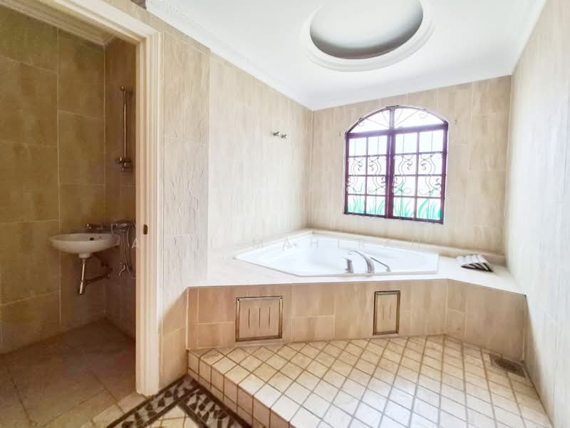 Bungalow House for Sale in Kota Damansara (Selangor) - Aimi Mahirah - PropertyGuru.com.my