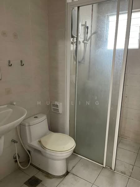 Kediaman Servis untuk Disewa di Subang Avenue - Hun Ling - Bathroom - PropertyGuru.com.my