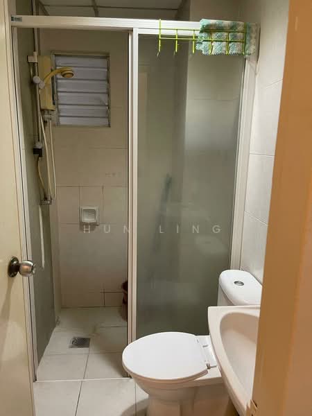 Kediaman Servis untuk Disewa di Subang Avenue - Hun Ling - Bathroom - PropertyGuru.com.my