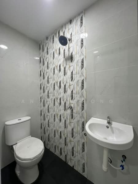 Rumah Teres 1-Tingkat untuk Dijual di Taman Johor Jaya (Johor Bahru) - Anson Chong - Bathroom - PropertyGuru.com.my