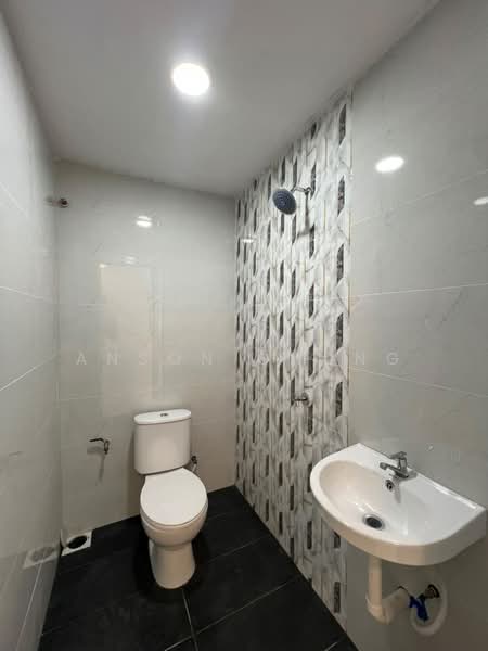 Rumah Teres 1-Tingkat untuk Dijual di Taman Johor Jaya (Johor Bahru) - Anson Chong - Bathroom - PropertyGuru.com.my